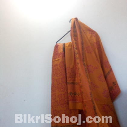 ব্লকের থ্রি পিচ